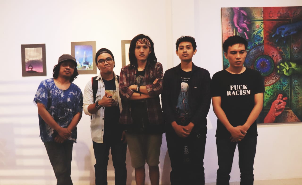 Ramona Melancholic, Sendu di Album Aksa Buana